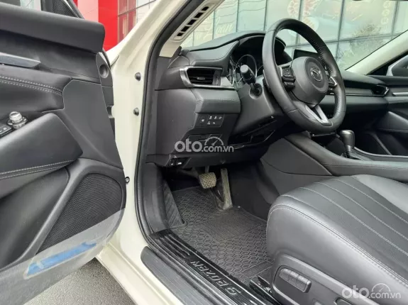 Mazda 6 2.5L Signature Premium 2021 - MAZDA 5 2021 SIGNATURE PRENIUM_Bản full có gói tùy chọn cao cấp