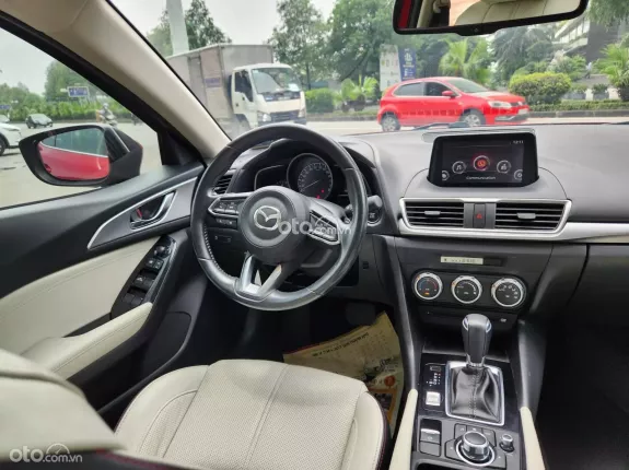 Mazda 3 Sedan 1.5L Luxury 2019 - Màu Đỏ pha lê 1 chủ