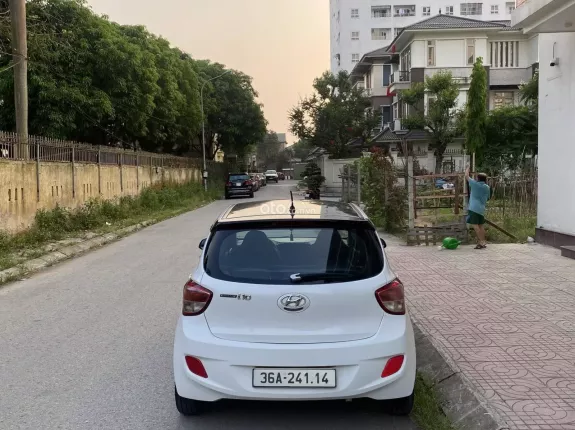 Hyundai Grand i10 1.0 AT 2015 - Nhập khẩu xe đẹp