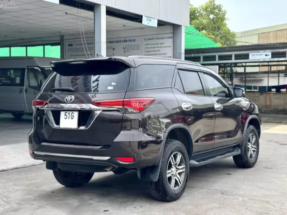 Toyota Fortuner 2.7 V 4X2 AT 2018 - Xuất hóa đơn cao