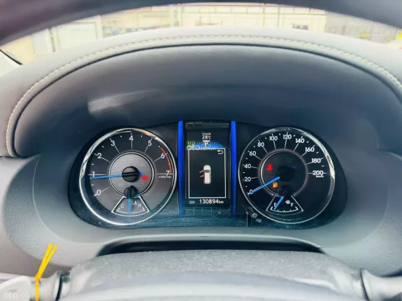 Toyota Fortuner 2.7 V 4X2 AT 2018 - Xuất hóa đơn cao