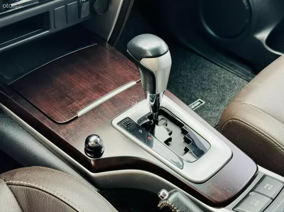 Toyota Fortuner 2.7 V 4X2 AT 2018 - Xuất hóa đơn cao