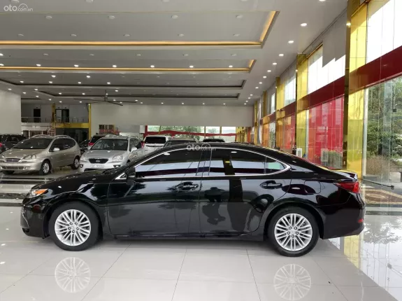 Lexus ES 250 2016 - Sedan 5 chỗ cao cấp, Full Options, keo chỉ Zin tuyệt đối