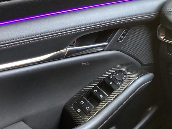 Mazda 3 Sedan 1.5L Luxury 2021 - Xe Đã Dán Phim 3M - Led Nội Thất - Ốp Carbon