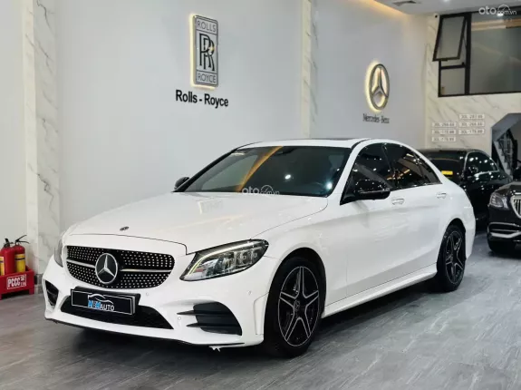 Mercedes-Benz C300 AMG First Edition 2019 - 1 tỷ 250 triệu