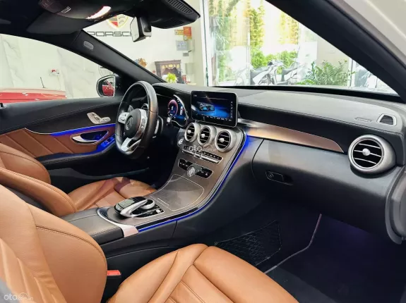 Mercedes-Benz C300 AMG First Edition 2019 - 1 tỷ 250 triệu