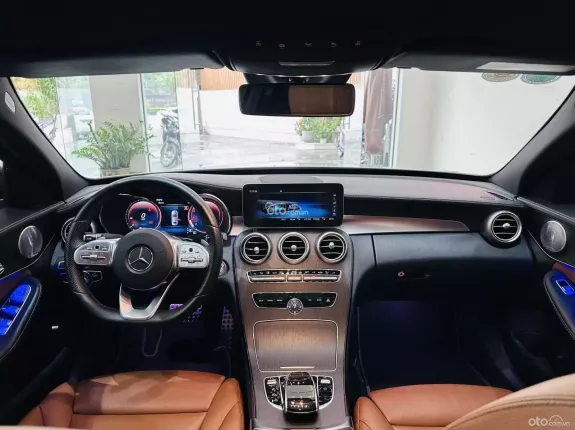 Mercedes-Benz C300 AMG First Edition 2019 - 1 tỷ 250 triệu