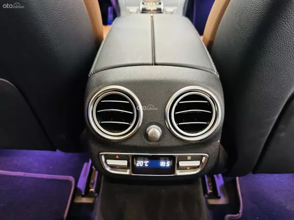 Mercedes-Benz C300 AMG First Edition 2019 - 1 tỷ 250 triệu