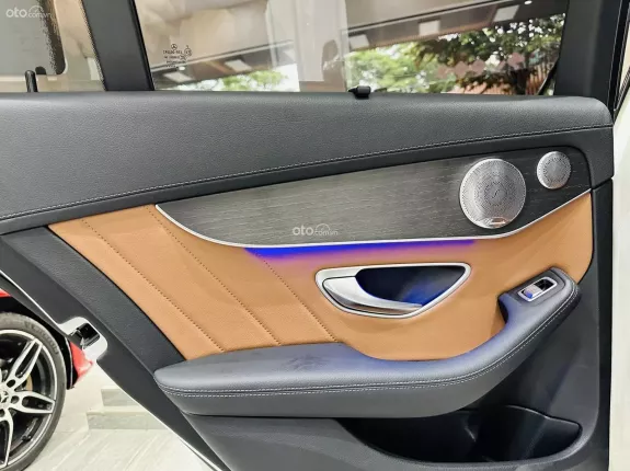 Mercedes-Benz C300 AMG First Edition 2019 - 1 tỷ 250 triệu