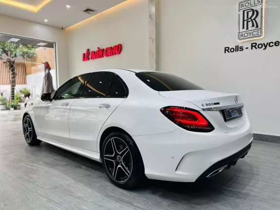 Mercedes-Benz C300 AMG First Edition 2019 - 1 tỷ 250 triệu