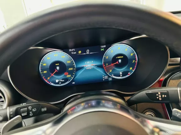 Mercedes-Benz GLC 300 4Matic 2022 - 2 tỷ 180 triệu