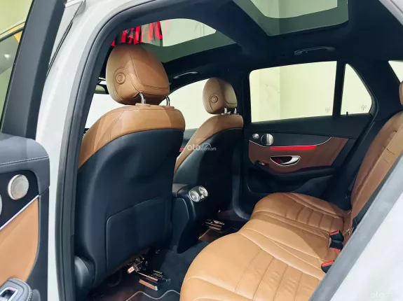 Mercedes-Benz GLC 300 4Matic 2022 - 2 tỷ 180 triệu