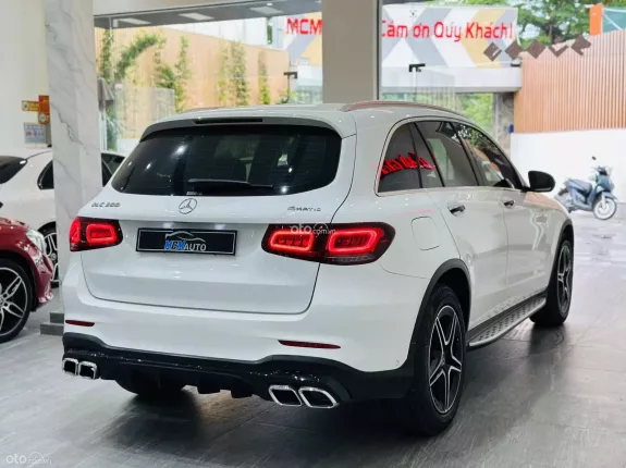 Mercedes-Benz GLC 300 4Matic 2022 - 2 tỷ 180 triệu