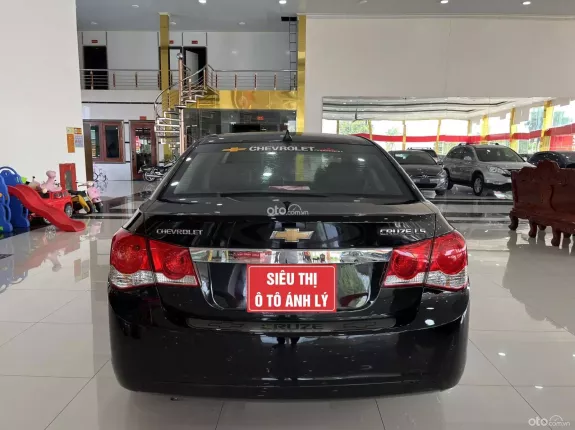 Chevrolet Cruze 2015 - Sedan 5 chỗ giá rẻ, máy số ngon, thân vỏ chắc chắn