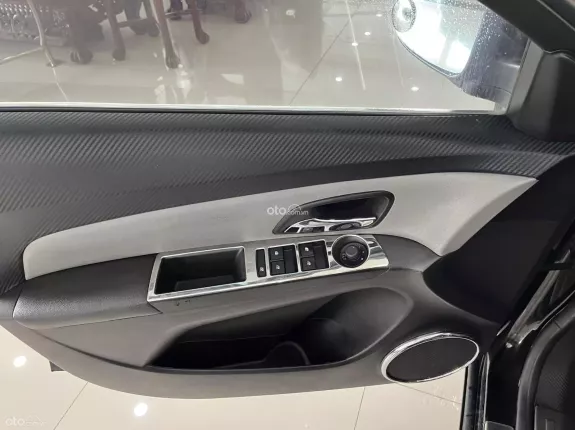 Chevrolet Cruze 2015 - Sedan 5 chỗ giá rẻ, máy số ngon, thân vỏ chắc chắn