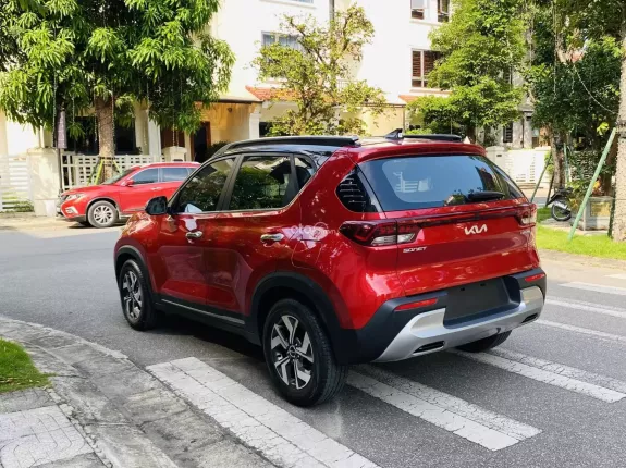 Kia Sonet 1.5 Luxury 2023 - Đẹp như xe mới, mới lăn bánh 6000km