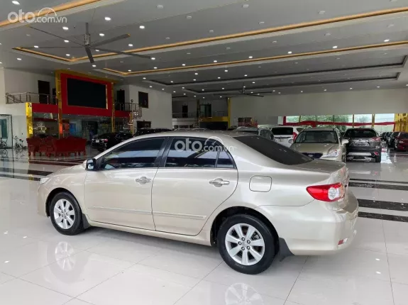 Toyota Corolla Altis 1.8G MT 2014 - Sedan 5 chỗ cao cấp, Full Options, keo chỉ Zin tuyệt đối