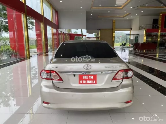 Toyota Corolla Altis 1.8G MT 2014 - Sedan 5 chỗ cao cấp, Full Options, keo chỉ Zin tuyệt đối