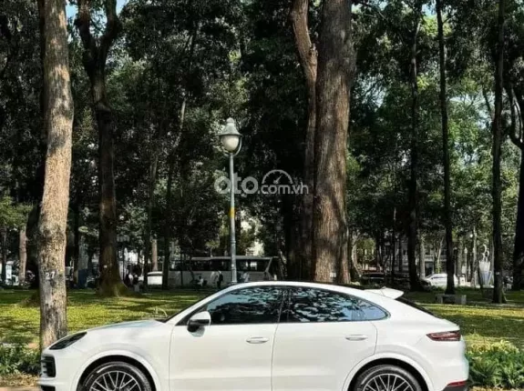 Porsche Cayenne Coupe 2021 - Đăng ký 2022 chay 4v8km có option cửa nóc, chorno, loa bumste