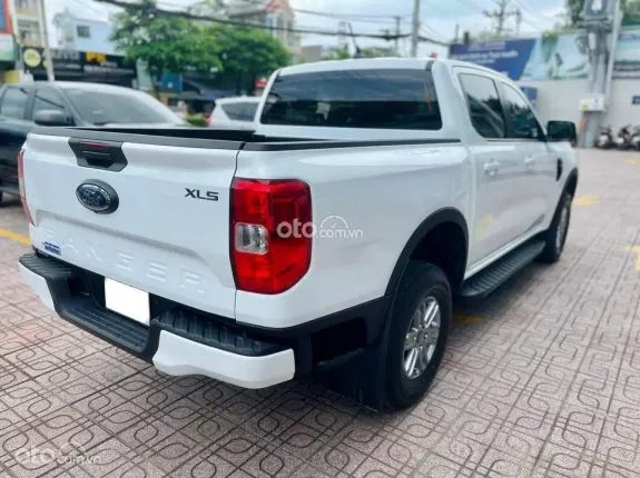 Ford Ranger XLS 2.0L 4x2 AT 2023 - Sơn zin 100% còn bảo hành chính hãng Ford Việt Nam, hỗ trợ trả góp vay tối đa, lãi suất cực thấp