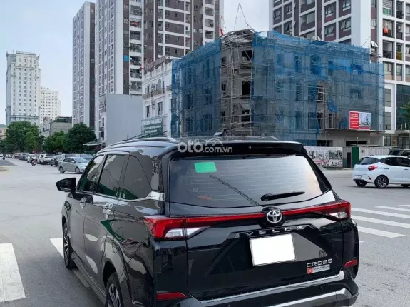 Toyota Veloz Cross 1.5 CVT TOP 2023 - Xe siêu lướt, chủ mới đi 6 tháng