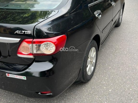 Toyota Corolla Altis 1.8G MT 2010 - Phom mới, máy dual- vvti. Xe tư nhân, hồ sơ cầm tay. Xe zin hết, máy số keo chỉ zin. Màn hình, cam đủ
