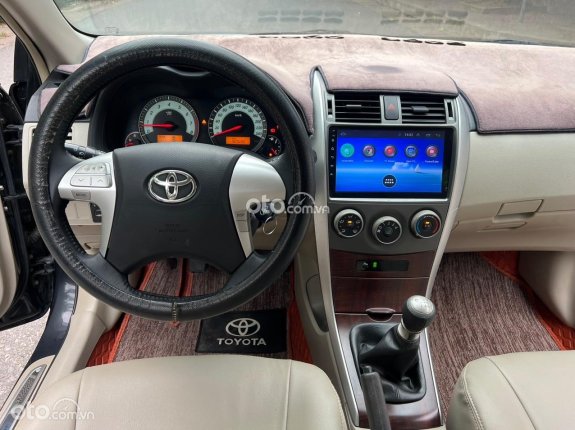 Toyota Corolla Altis 1.8G MT 2010 - Phom mới, máy dual- vvti. Xe tư nhân, hồ sơ cầm tay. Xe zin hết, máy số keo chỉ zin. Màn hình, cam đủ