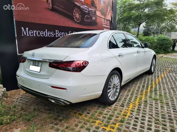 Mercedes-Benz E200 Exclusive V1 2023 - MÀU TRẮNG CHÍNH HÃNG