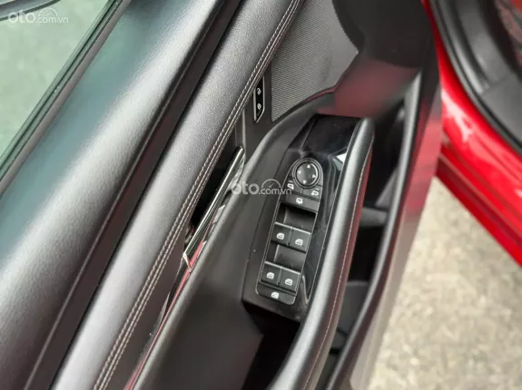 Mazda 3 Sedan 1.5L Luxury 2023 - Chạy 1 vkm xe như mới