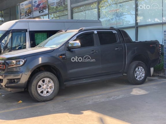 Ford Ranger XLS 2.2 4x2 AT 2017 - Ford Ranger XLS AT 2017 Số tự động_full đồ chơi_có hỗ trợ vay