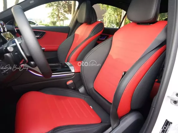 Mercedes-Benz AMG C43 2023 - TRẮNG ĐỎ - SIÊU LƯỚT 30 KM - TRƯNG BÀY