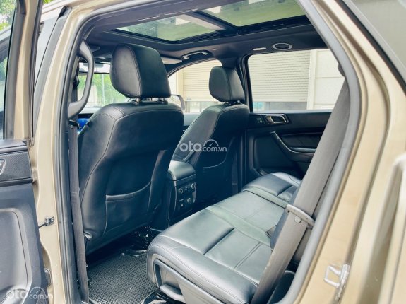 Ford Everest Titanium 2.0L AT 4WD 2019 - Bán Ford Everest Titanium máy dầu 2 cầu, sản xuất 2019 1 chủ từ mới