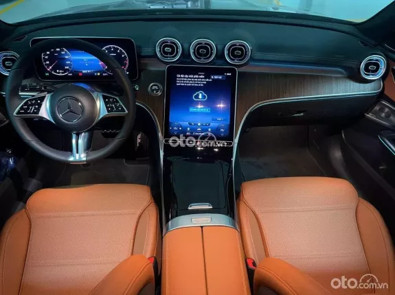 Mercedes-Benz C200 Avantgarde Plus 2024 - XÁM NÂU SIÊU LƯỚT CHÍNH HÃNG