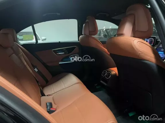 Mercedes-Benz C200 Avantgarde Plus 2024 - XÁM NÂU SIÊU LƯỚT CHÍNH HÃNG