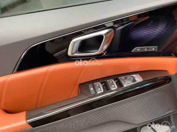 Kia Carnival 2.2D Signature 2022 - 1 tỷ 360 triệu