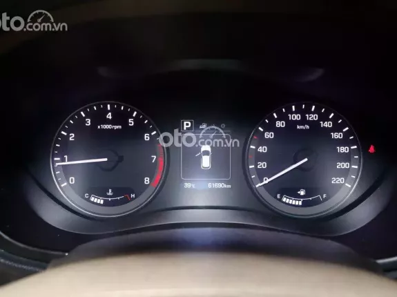 Hyundai i20 Active 1.4 AT 2015 - Hyundai i20 1.4 AT Active Bạc 2015