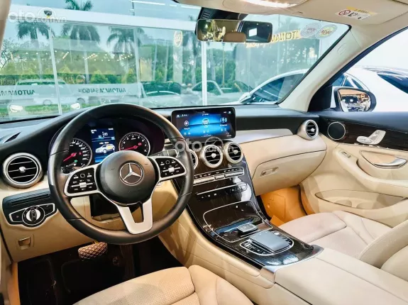 Mercedes-Benz GLC 200 2021 - 01 chủ từ đầu, xe còn bảo dưỡng chính hãng đầy đủ - Siêu lướt