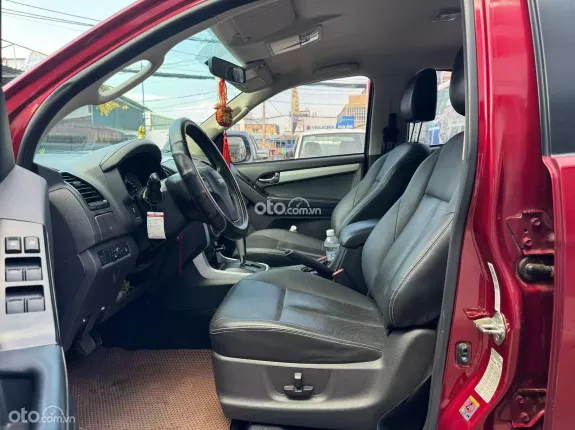 Isuzu D-Max LS Prestige 1.9 4x2 AT 2018 - Màu đỏ chất đẹp