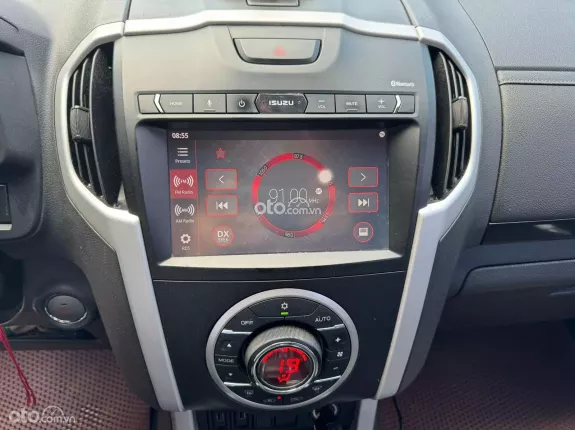 Isuzu D-Max LS Prestige 1.9 4x2 AT 2018 - Màu đỏ chất đẹp