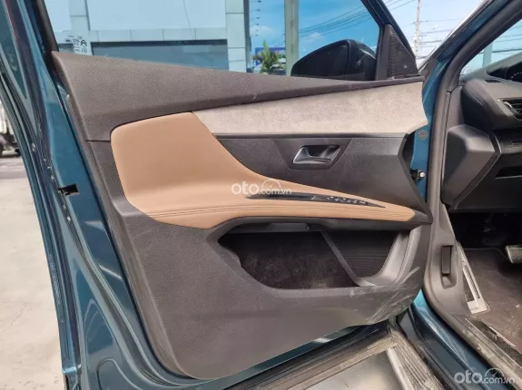 Peugeot 5008 GT 2022 - Màu xanh ngọc, lướt 14.000km, tiết kiệm hơn 500tr, ht góp