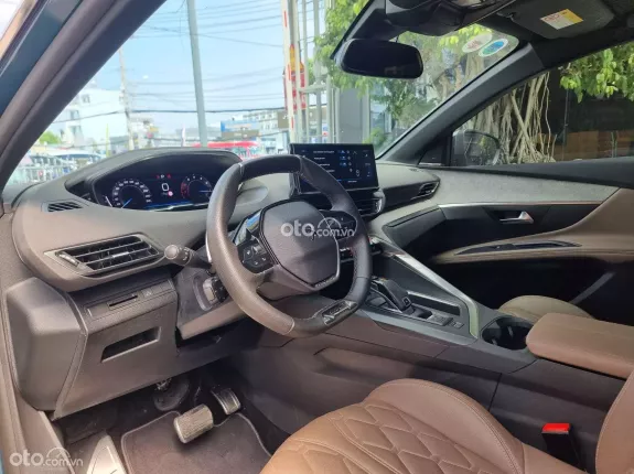 Peugeot 5008 GT 2022 - Màu xanh ngọc, lướt 14.000km, tiết kiệm hơn 500tr, ht góp
