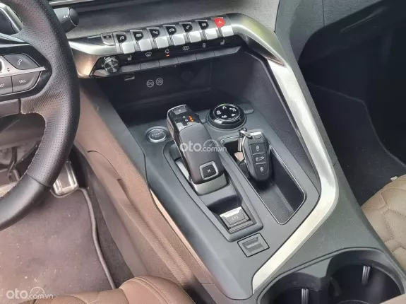 Peugeot 5008 GT 2022 - Màu xanh ngọc, lướt 14.000km, tiết kiệm hơn 500tr, ht góp