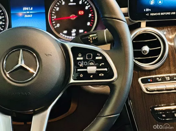 Mercedes-Benz GLC 200 V1 2022 - Xe gần như new, còn bảo hành hãng tới 2025