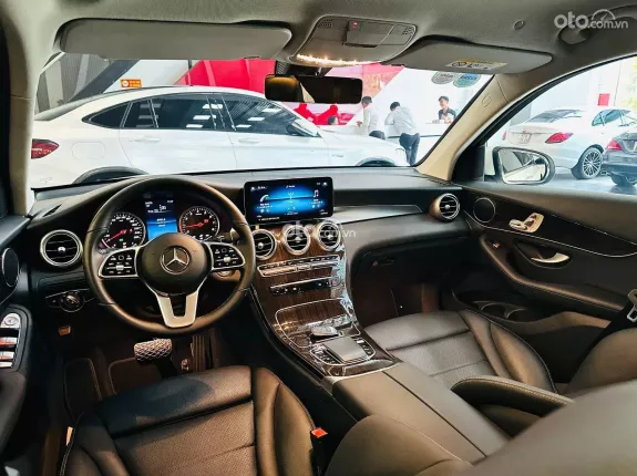 Mercedes-Benz GLC 200 V1 2022 - Xe gần như new, còn bảo hành hãng tới 2025