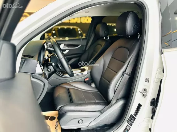 Mercedes-Benz GLC 200 V1 2022 - Xe gần như new, còn bảo hành hãng tới 2025