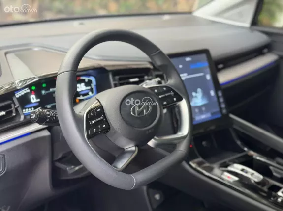 Hyundai Custin 2.0T-GDi Cao cấp 2023 - Giá Còn Cực Tốt