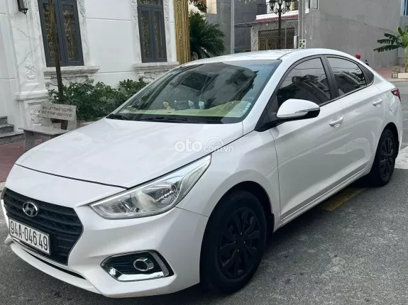 Hyundai Accent 1.4 MT Tiêu chuẩn 2019 - Nội ngoại thất sạch đẹp