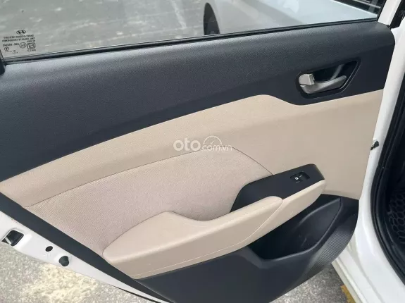 Hyundai Accent 1.4 MT Tiêu chuẩn 2019 - Nội ngoại thất sạch đẹp