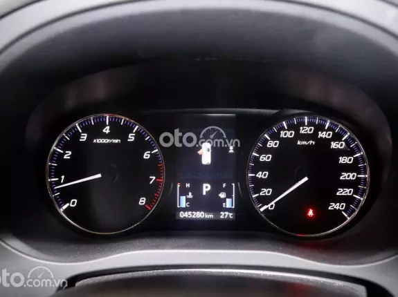 Mitsubishi Outlander 2.0 CVT 2020 - Mitsubishi Outlander 2.0 AT, bản CVT Đỏ