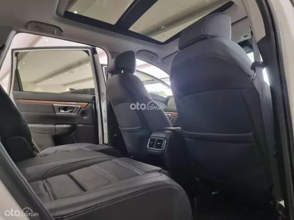 Honda CR-V 1.5 L 2022 - Màu trắng, odo chuẩn 31.000km, hỗ trợ trả góp